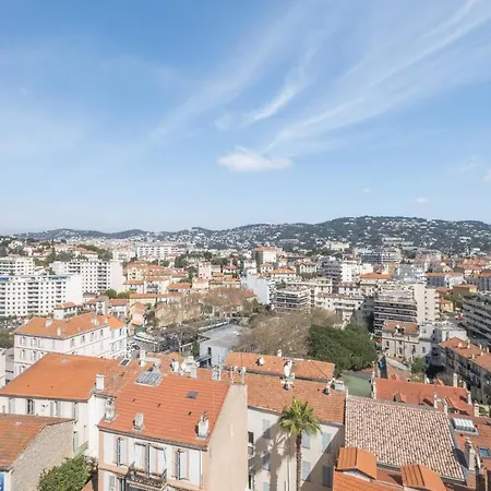3-br Near Downtown Sea View Parking *