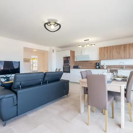 Appartement 3-br Near Downtown Sea View Parking