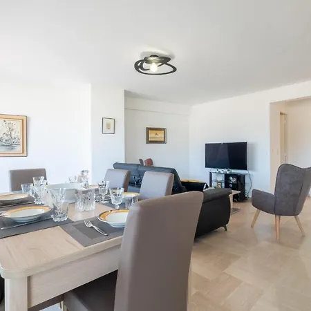 Apartment 3-br Near Downtown Sea View Parking Cannes