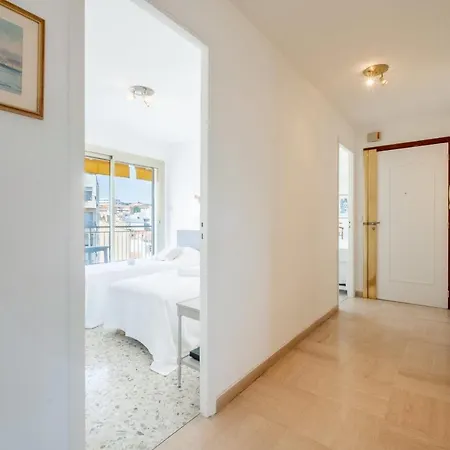 3-br Near Downtown Sea View Parking Apartment *