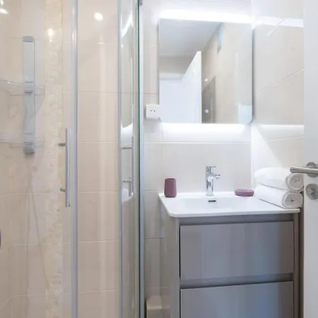 3-br Near Downtown Sea View Parking Appartamento