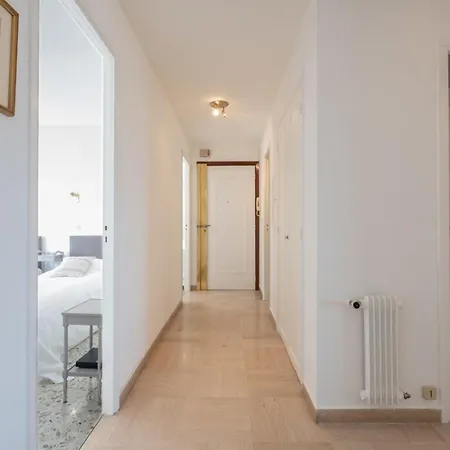 Appartamento 3-br Near Downtown Sea View Parking