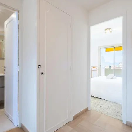 3-br Near Downtown Sea View Parking *