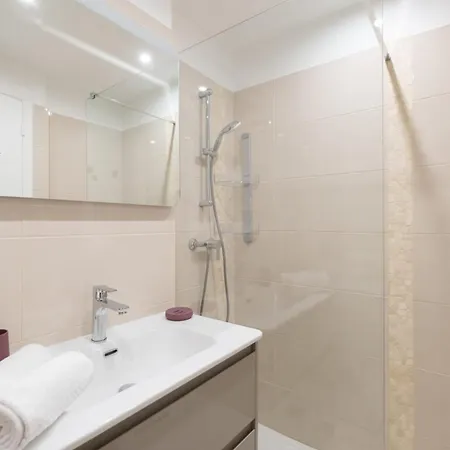 3-br Near Downtown Sea View Parking Appartamento