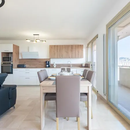 3-br Near Downtown Sea View Parking Cannes